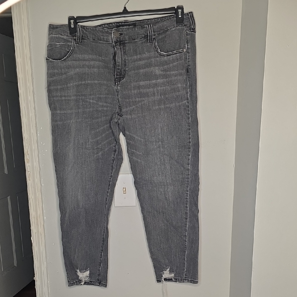 Liverpool Gray Distrssed Denim Jeans. The Slim Boyfriend Jeans. 20W